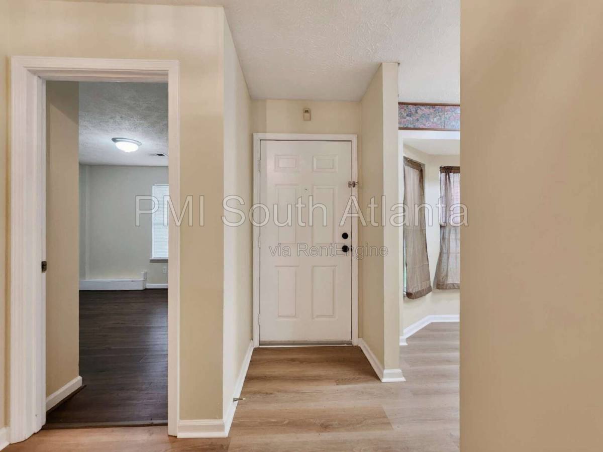 Townhouse for rent at 5640 Waterford Court, Morrow, GA 30260