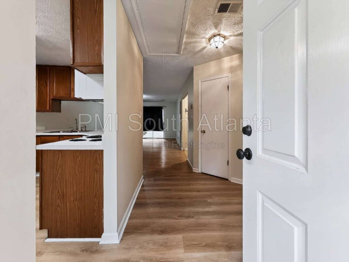 Townhouse for rent at 5640 Waterford Court, Morrow, GA 30260