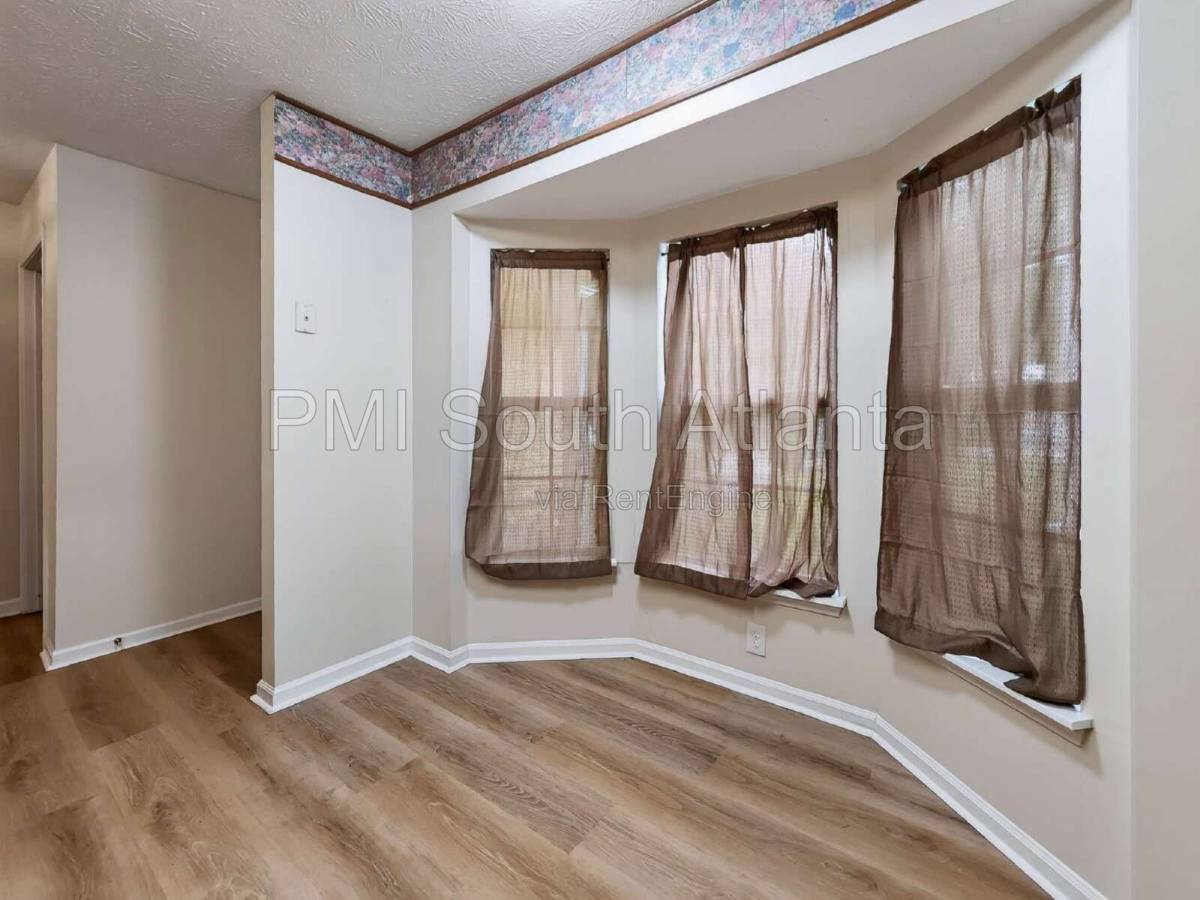 Townhouse for rent at 5640 Waterford Court, Morrow, GA 30260
