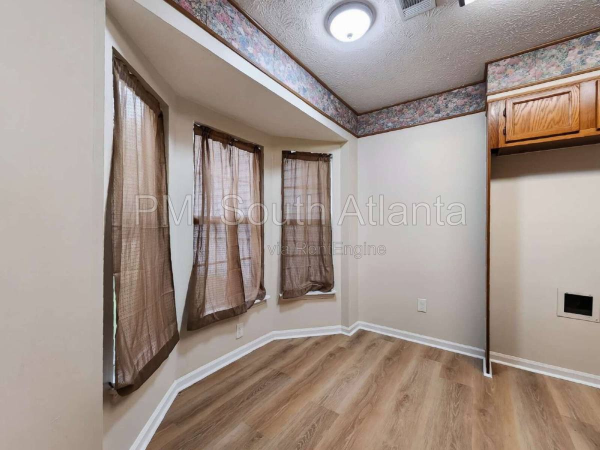Townhouse for rent at 5640 Waterford Court, Morrow, GA 30260