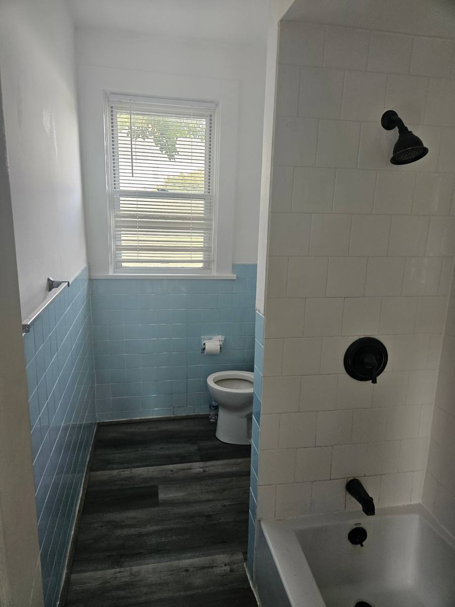 Townhouse for rent at 1220 Valley St, McKees Rocks, PA 15136