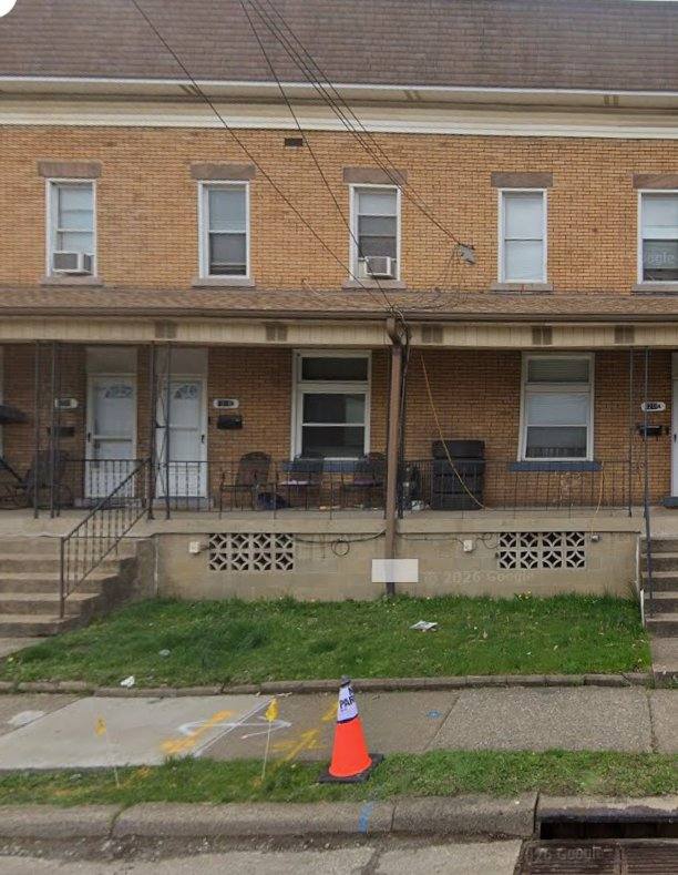 Townhouse for rent at 1220 Valley St, McKees Rocks, PA 15136