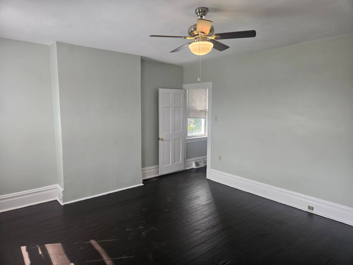 Townhouse for rent at 1220 Valley St, McKees Rocks, PA 15136