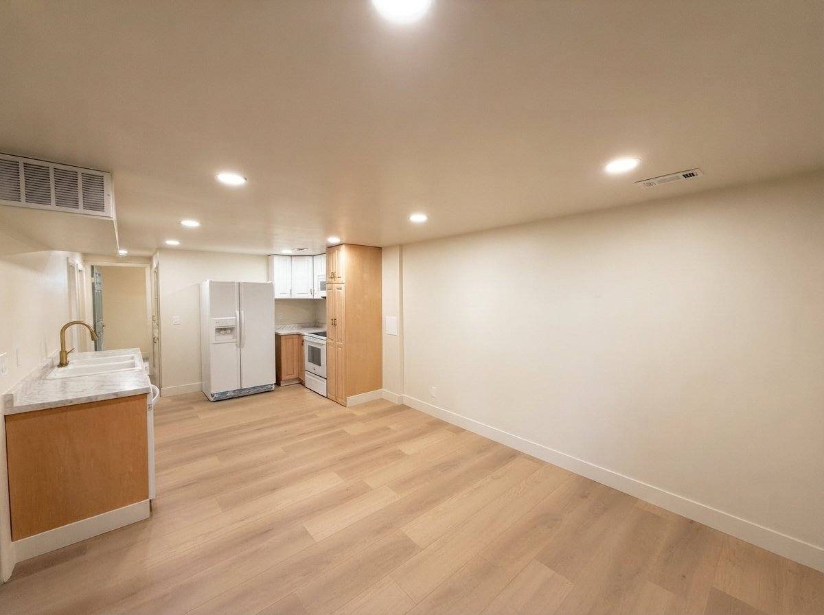 Apartment for rent at 1717 E Ski View Dr, Sandy, UT 84092