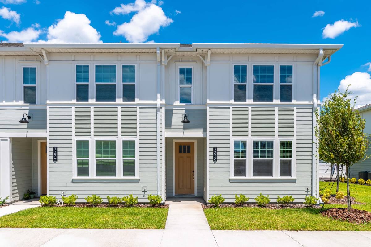 Townhouse for rent at Viridian Southside Quarter, 7318 Sea Garden Lane, Jacksonville, FL 32256
