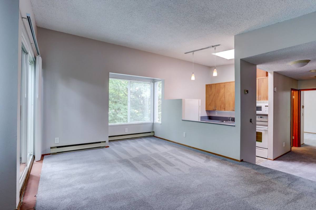 Apartment for rent at 3030-3032 SW 4th Ave, Portland, OR 97201