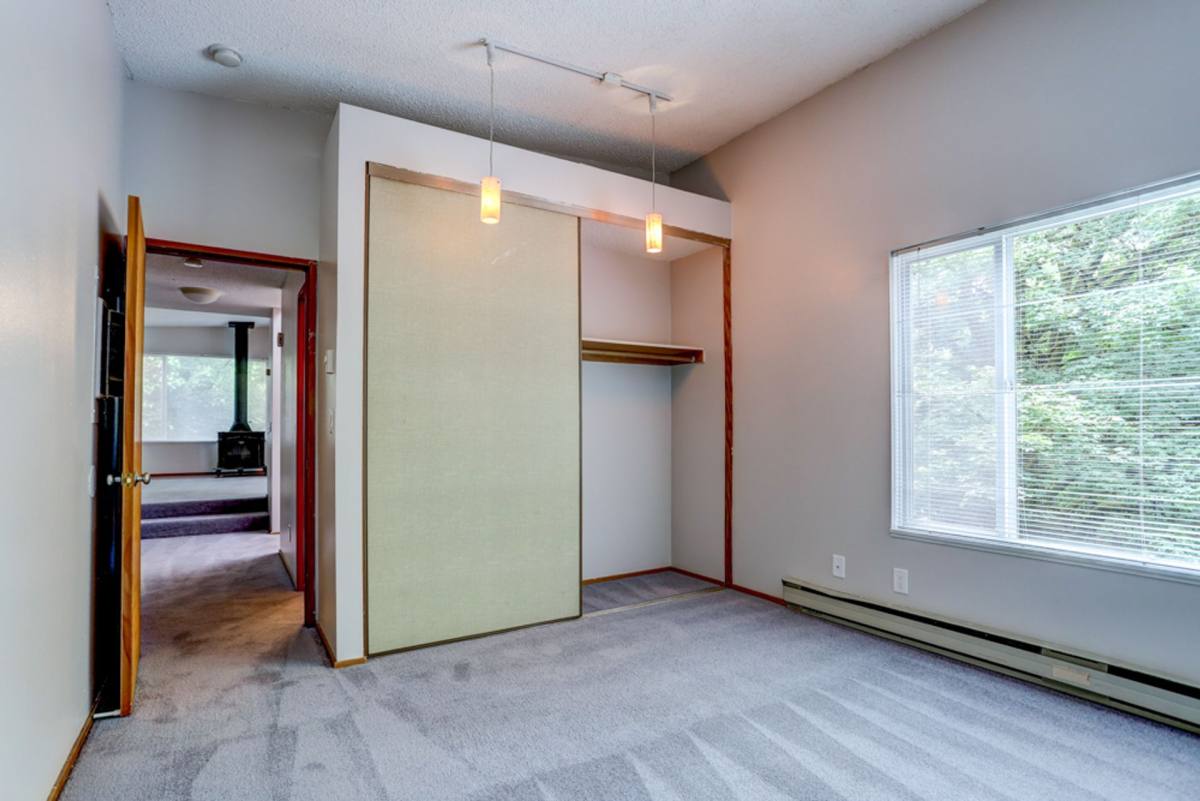 Apartment for rent at 3030-3032 SW 4th Ave, Portland, OR 97201