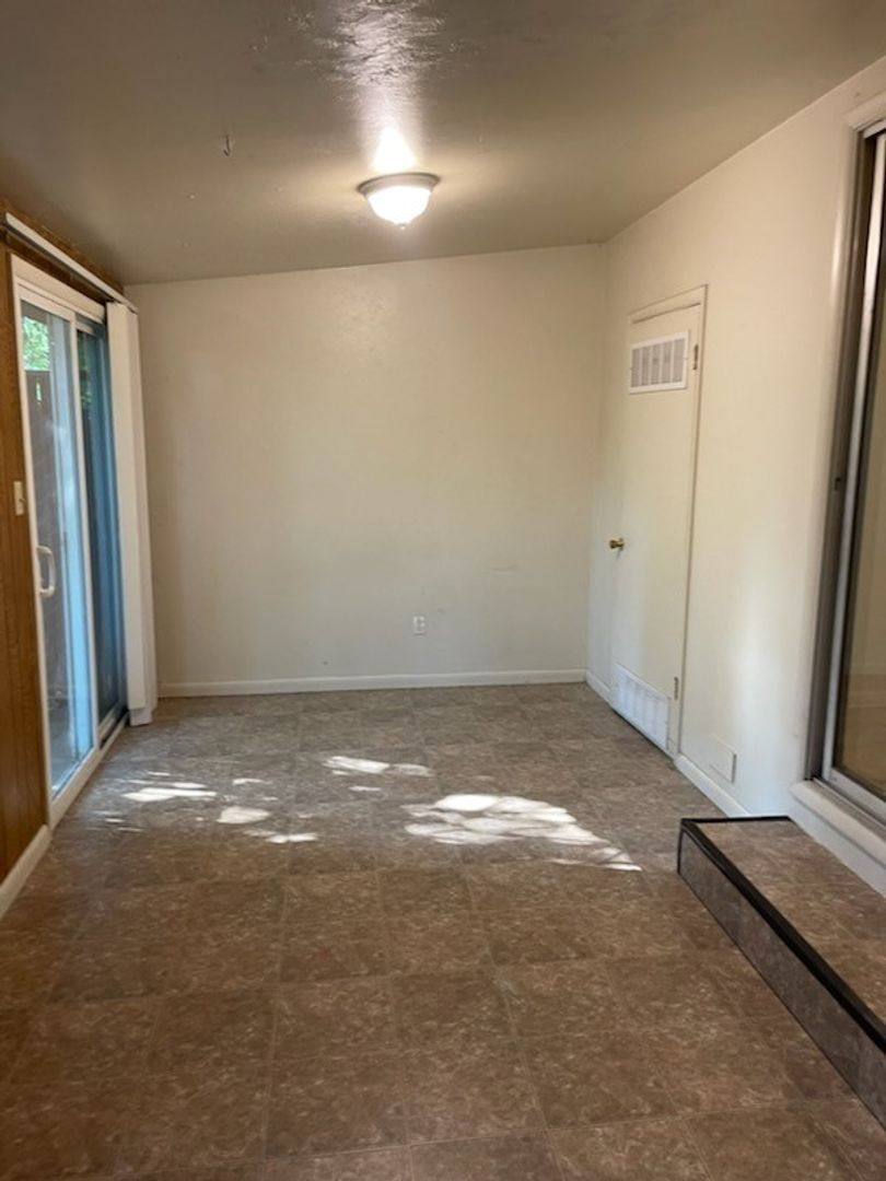 Apartment for rent at 3260-3290 Stingy Lane, Anderson, CA 96007