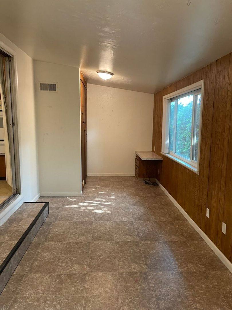 Apartment for rent at 3260-3290 Stingy Lane, Anderson, CA 96007
