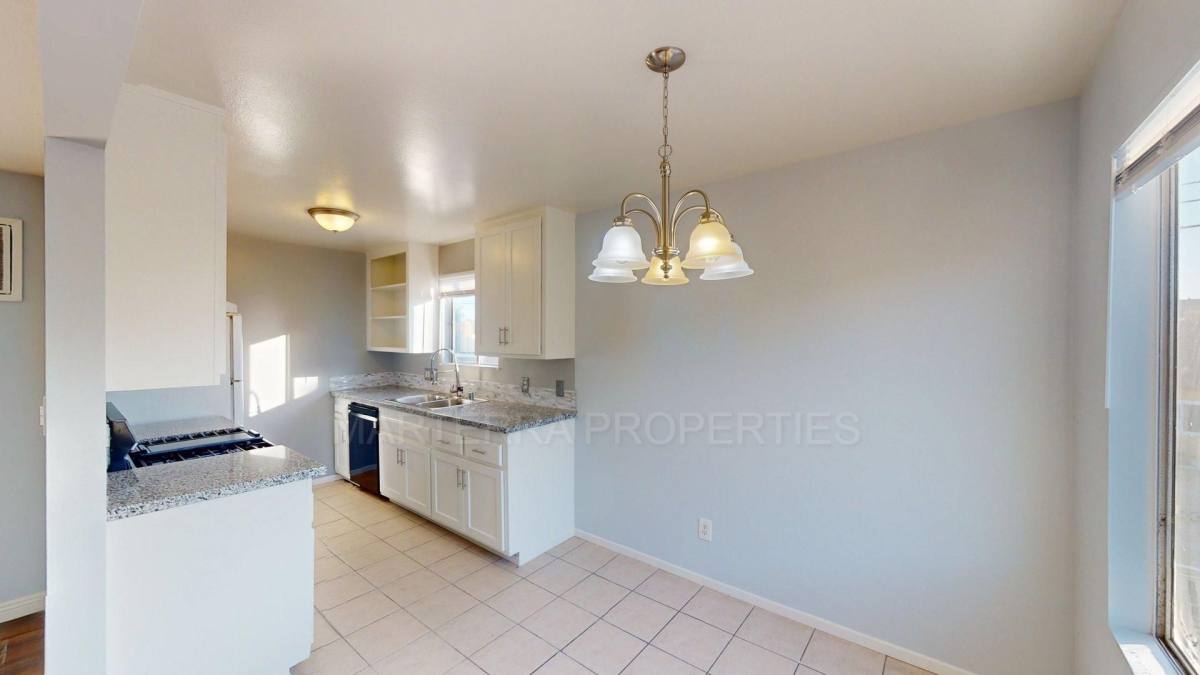 Apartment for rent at 4922 Kona Dr, Huntington Beach, CA 92649