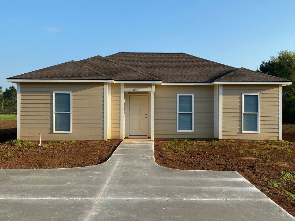 House for rent at 120 Twelve Oaks Court, Leesburg, GA 31763
