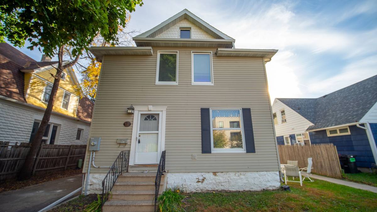 Apartment for rent at 110 6th Ave SE, Rochester, MN 55904