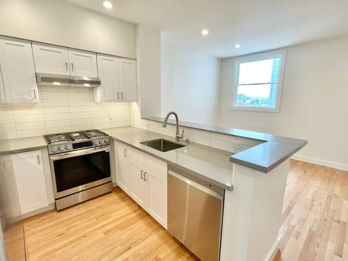 Apartment for rent at 1 Mallorca Way #302, San Francisco, CA 94123