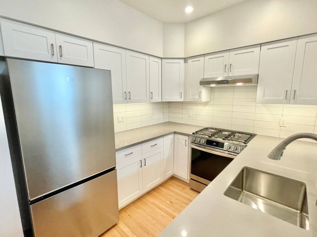 Apartment for rent at 1 Mallorca Way #302, San Francisco, CA 94123