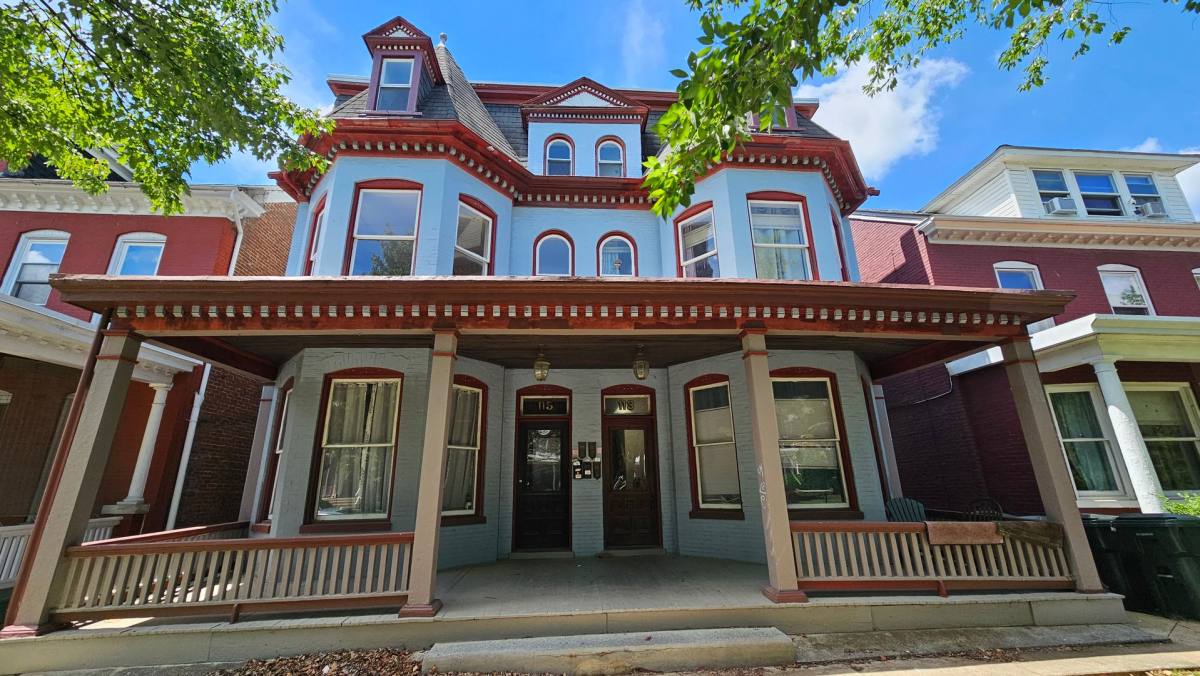 Apartment for rent at 113 Broadway, Hagerstown, MD 21740