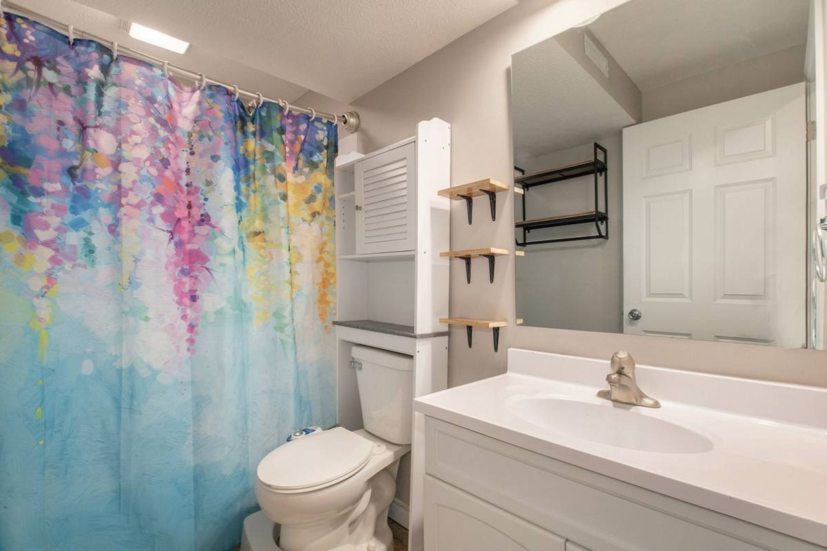 House for rent at 2006 Main St, Bellevue, NE 68005