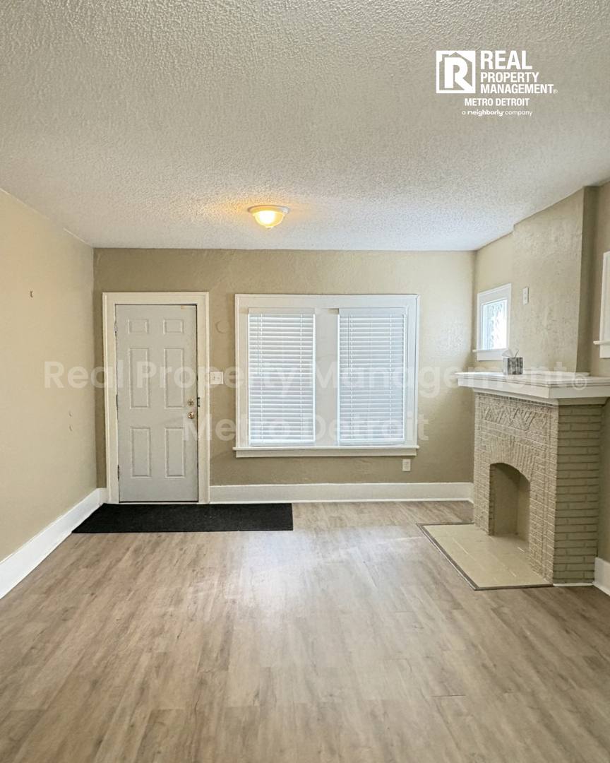 House for rent at 15859 Santa Rosa Dr, Detroit, MI 48238