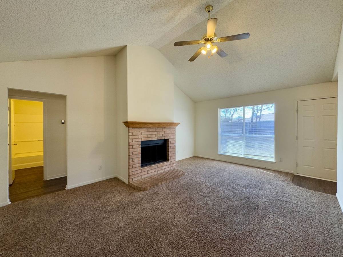 House for rent at 1008 Parkview Circle, Hewitt, TX 76643
