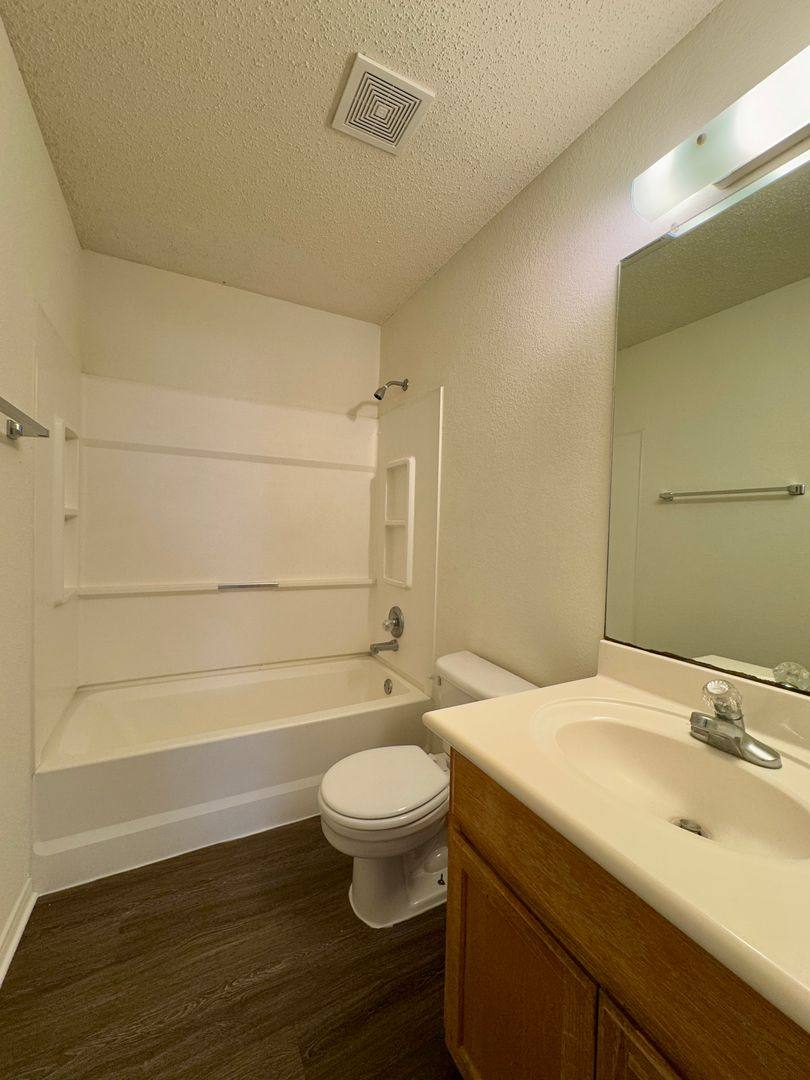 House for rent at 1008 Parkview Circle, Hewitt, TX 76643