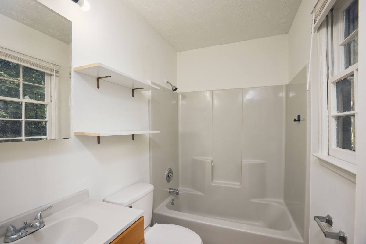 Apartment for rent at 5559 Estates Court, Norcross, GA 30093