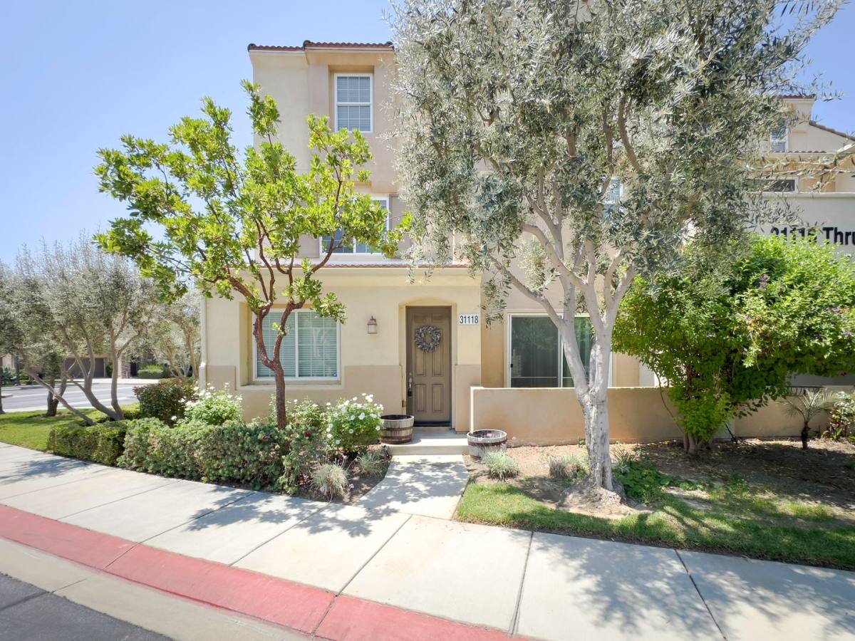 Townhouse for rent at 31118 Black Maple Dr, Temecula, CA 92592