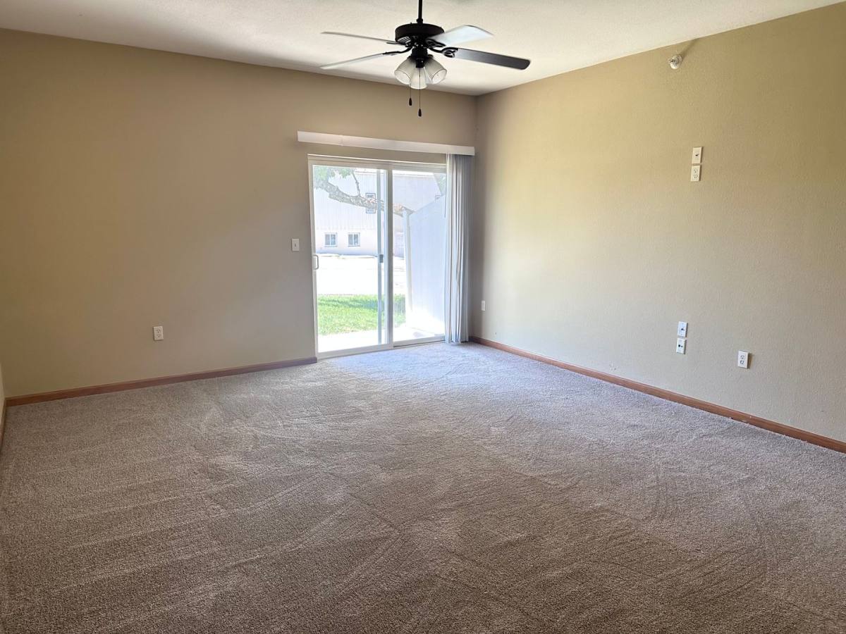 Apartment for rent at 900 NE Deer Creek Dr, Grain Valley, MO 64029
