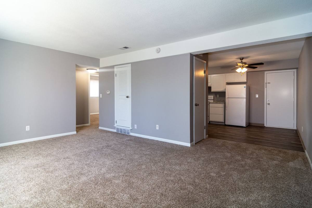 Apartment for rent at 1511 Thomas Dr, Bellevue, NE 68005