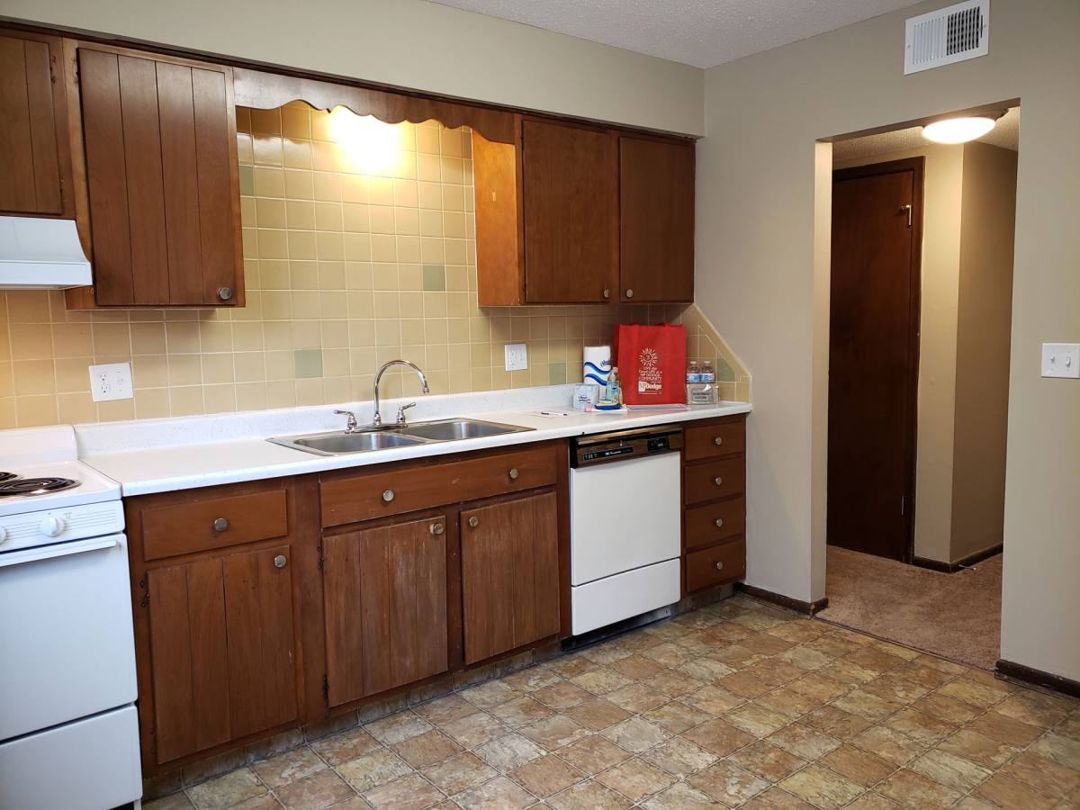 Apartment for rent at 1511 Thomas Dr, Bellevue, NE 68005