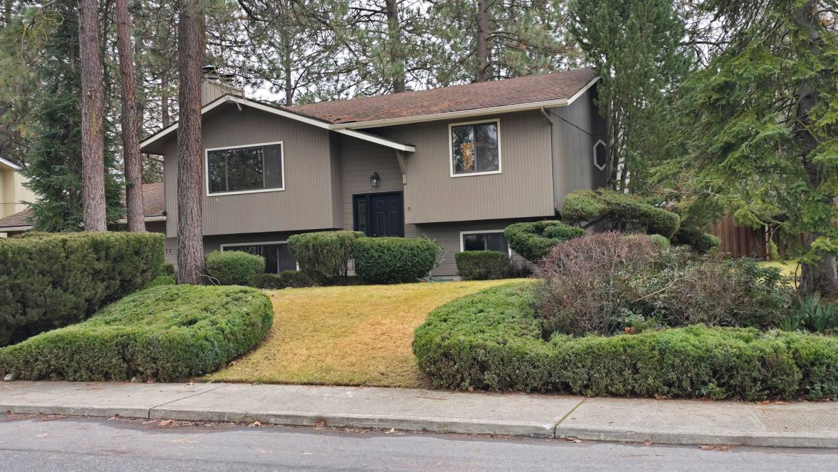 House for rent at 5611 W Woodside, Spokane, WA 99208