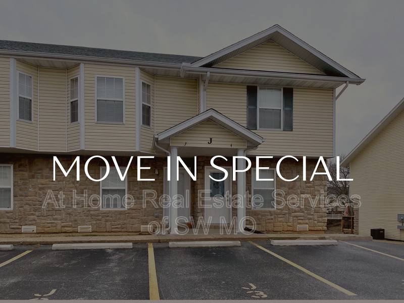 Townhouse for rent at 1820 W Walnut Lawn St #B1, Springfield, MO 65807