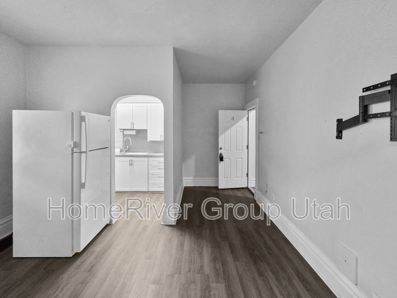 Apartment for rent at 1277 E 100 S #4, Salt Lake City, UT 84102