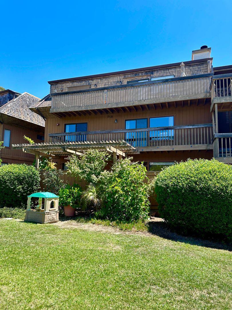 Apartment for rent at 1-35 Birdsnest Court, Mill Valley, CA 94941