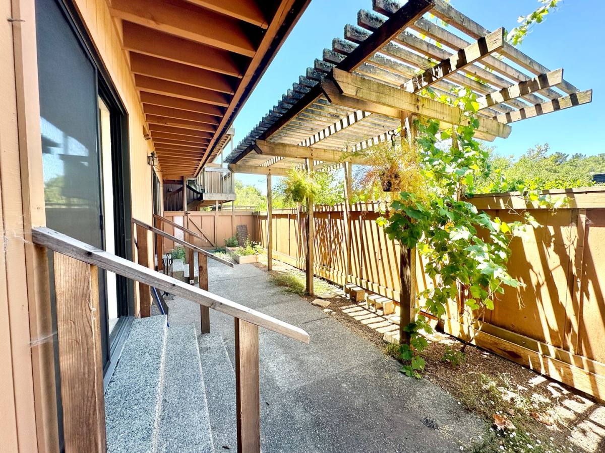 Apartment for rent at 1-35 Birdsnest Court, Mill Valley, CA 94941