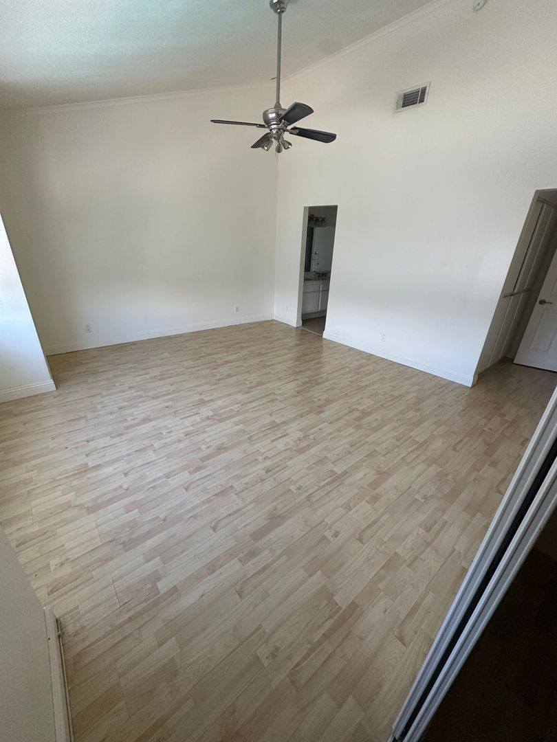 Townhouse for rent at 22865 Del Valle St, Woodland Hills, CA 91364
