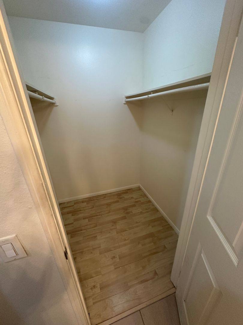 Townhouse for rent at 22865 Del Valle St, Woodland Hills, CA 91364
