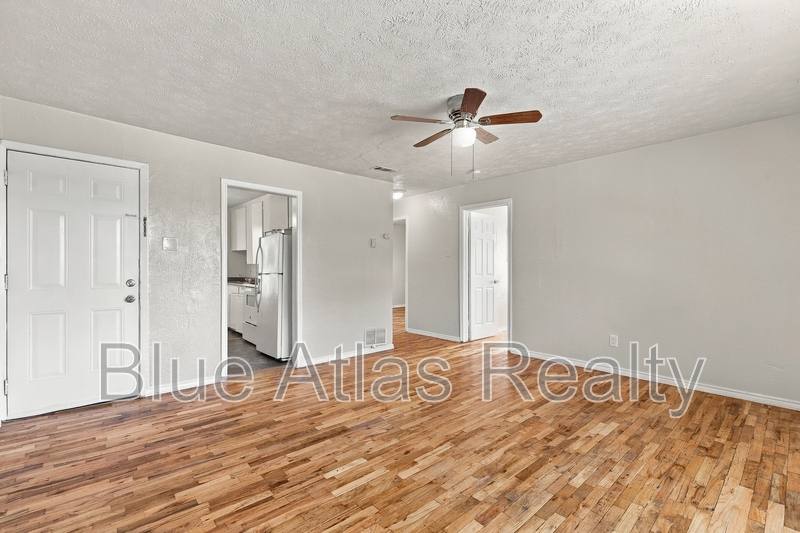 Apartment for rent at 1212 Riverview Dr #D, Irving, TX 75060