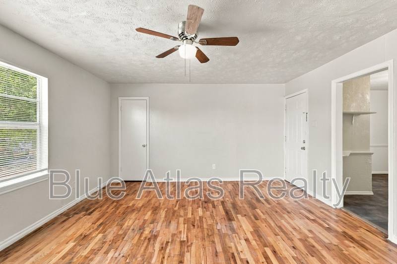 Apartment for rent at 1212 Riverview Dr #D, Irving, TX 75060