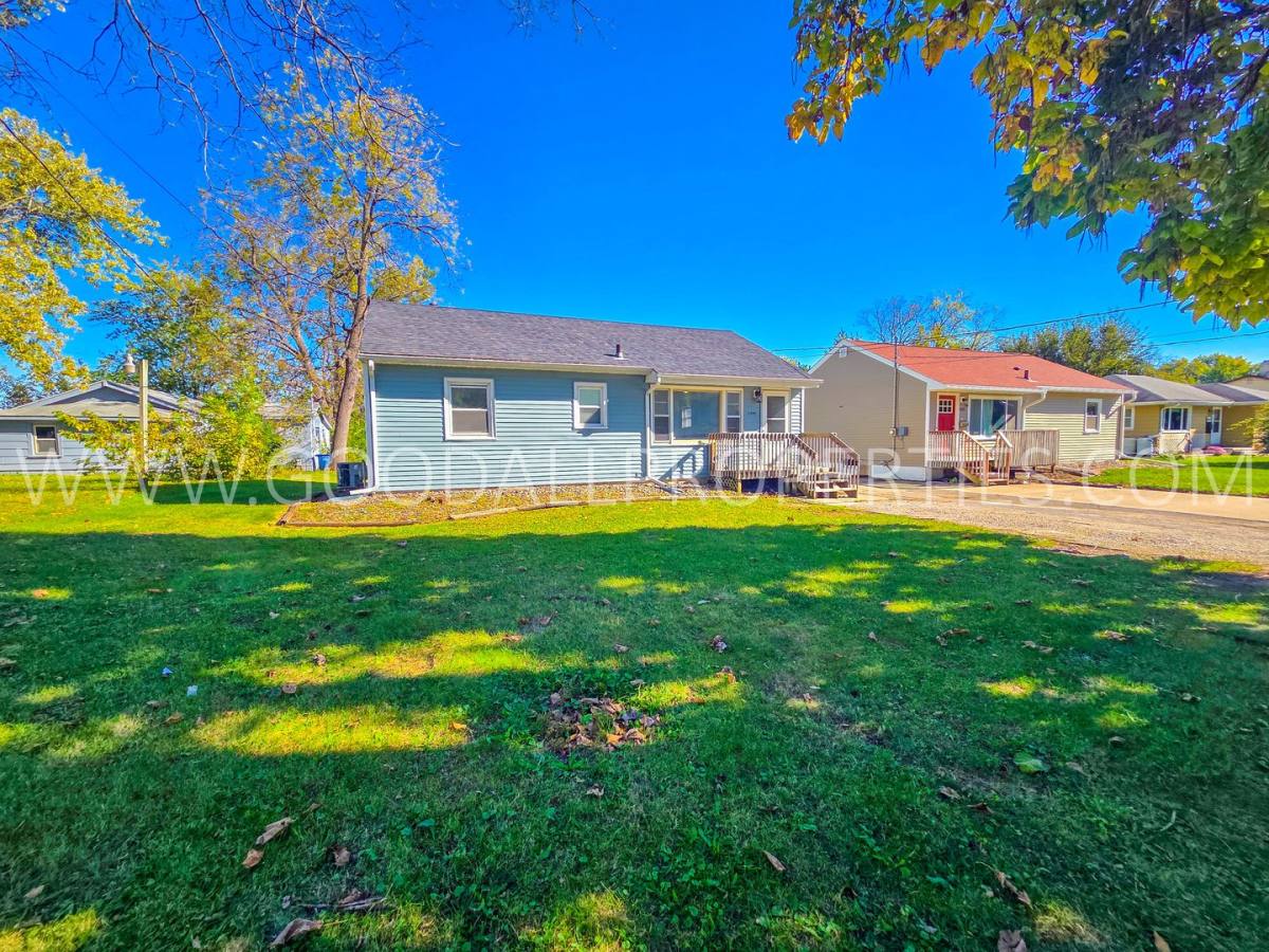 House for rent at 3409 SE 8th St, Des Moines, IA 50315