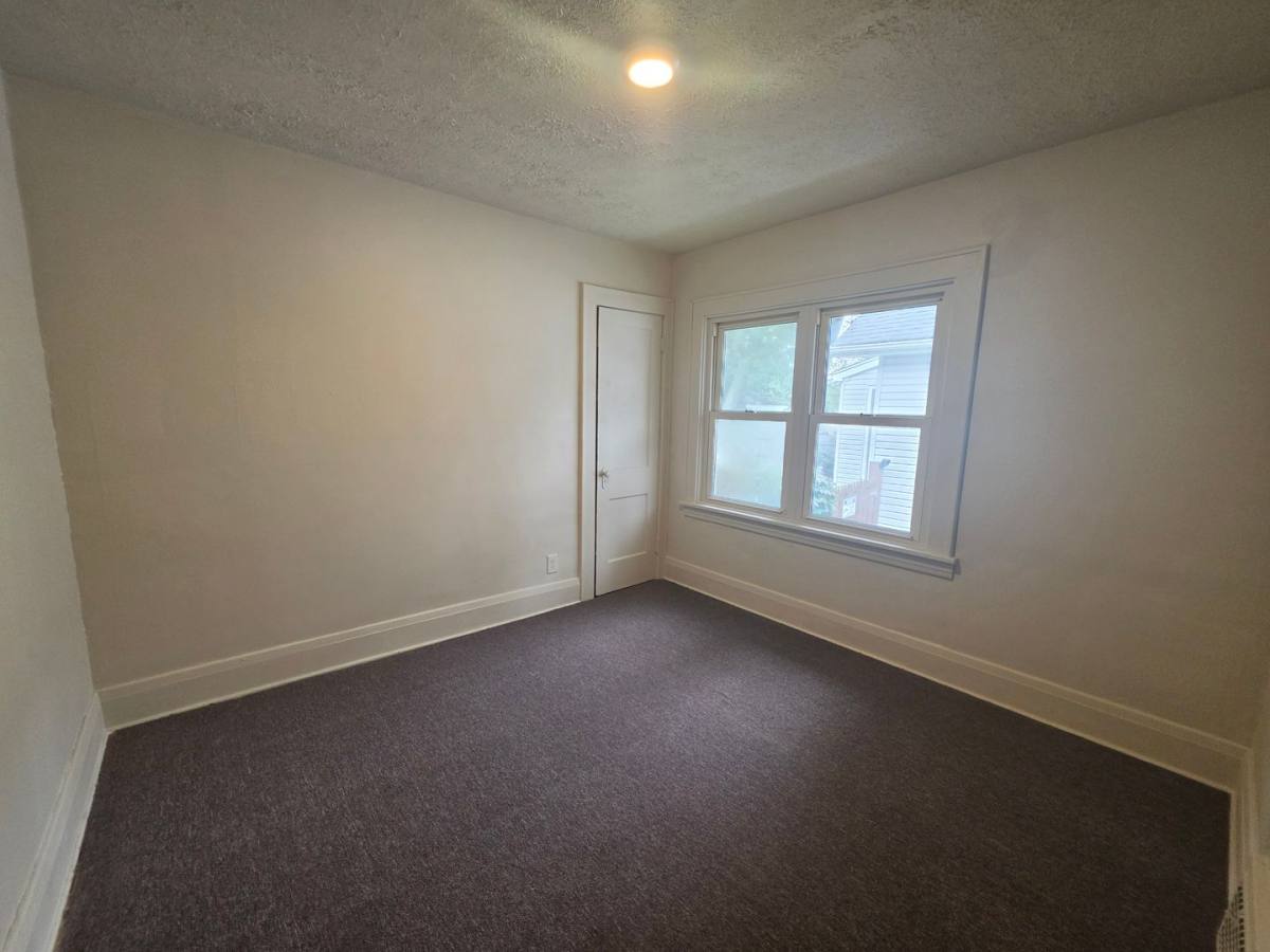 House for rent at 1164 McIntosh Ave, Akron, OH 44314