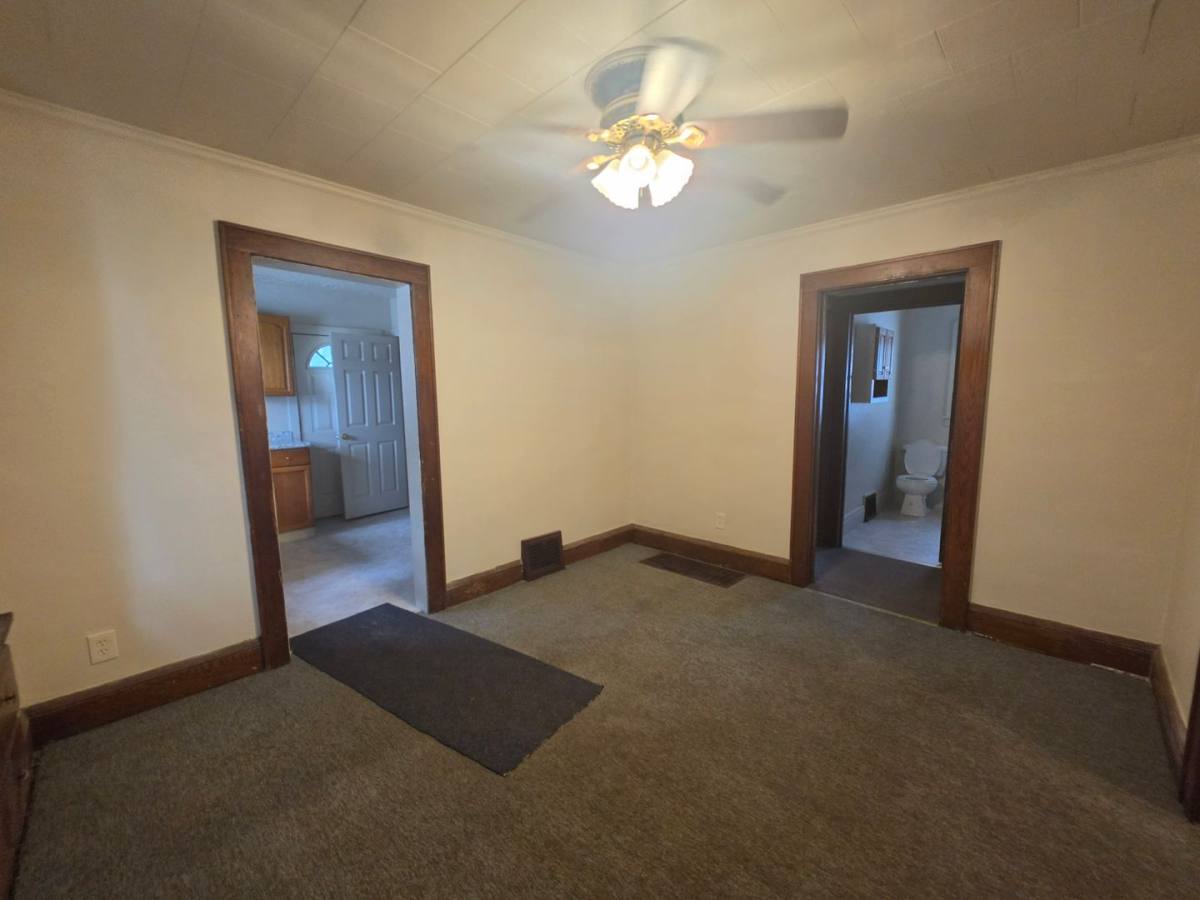 House for rent at 1164 McIntosh Ave, Akron, OH 44314