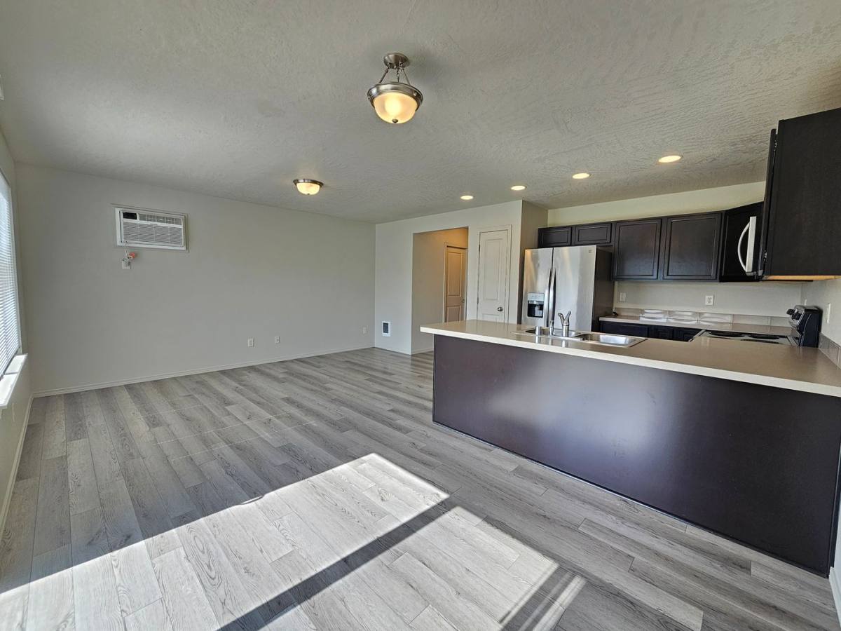 Townhouse for rent at 17610-17616 E Cowley Ave, Greenacres, WA 99016
