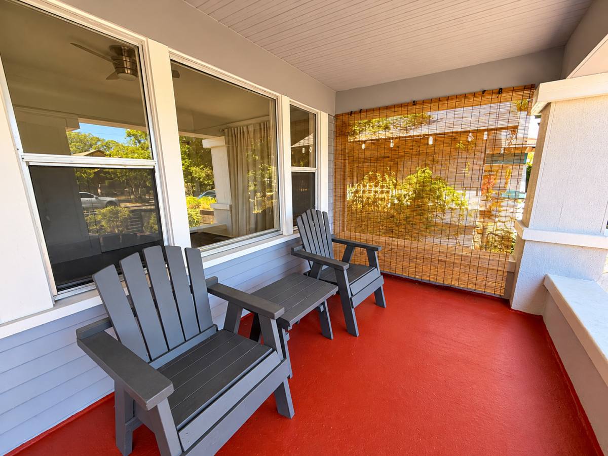 House for rent at 3871 S Hobart Blvd, Los Angeles, CA 90062