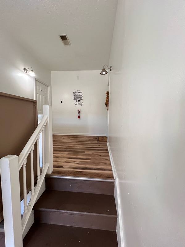 Apartment for rent at 113 N Harrison St #5, Alexandria, IN 46001