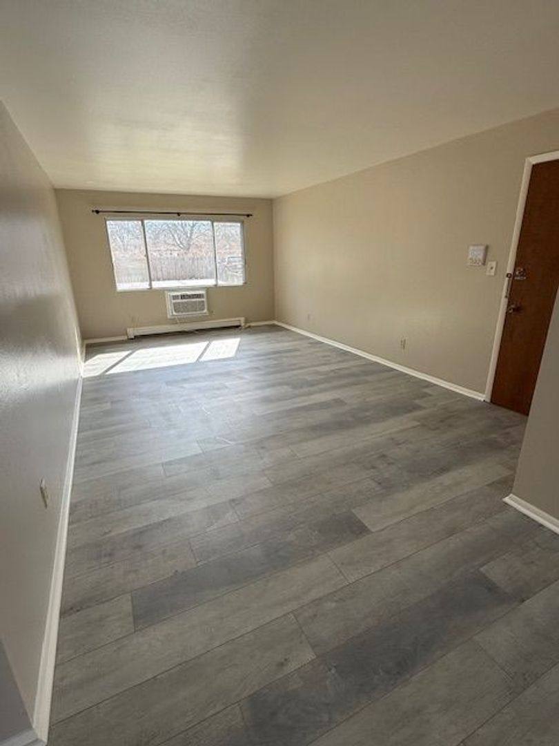 Apartment for rent at 1735 15th Ave, Kenosha, WI 53140