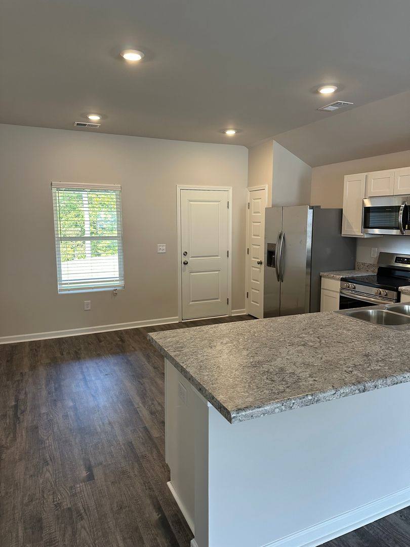 House for rent at 2160 W Middlebrooke Crossing, Odenville, AL 35120