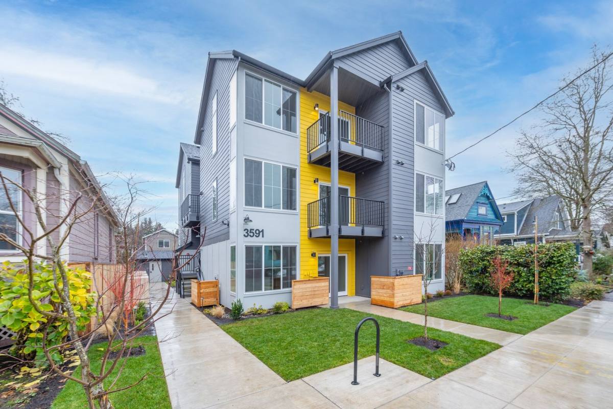 Condo for rent at 3591 N Michigan Ave, Portland, OR 97227