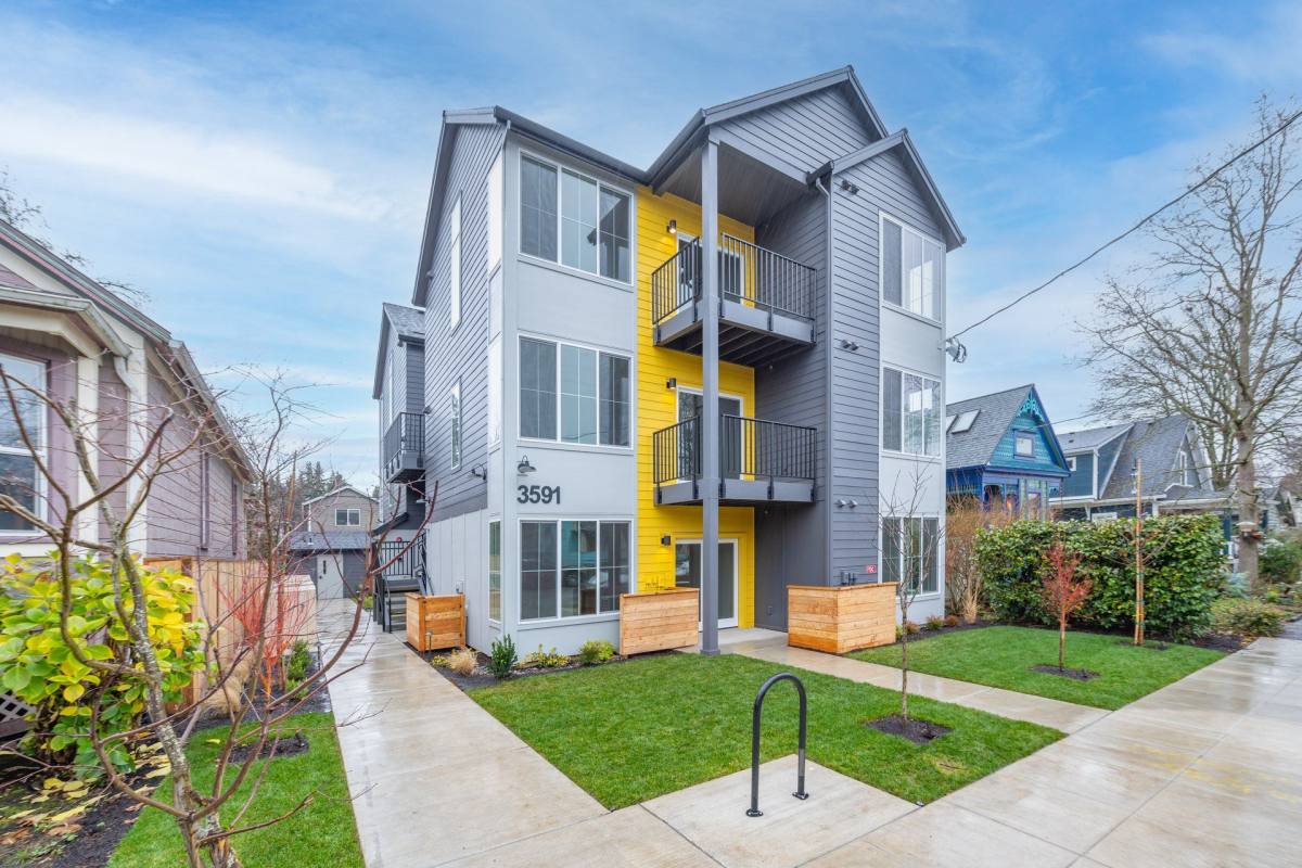 Condo for rent at 3591 N Michigan Ave, Portland, OR 97227