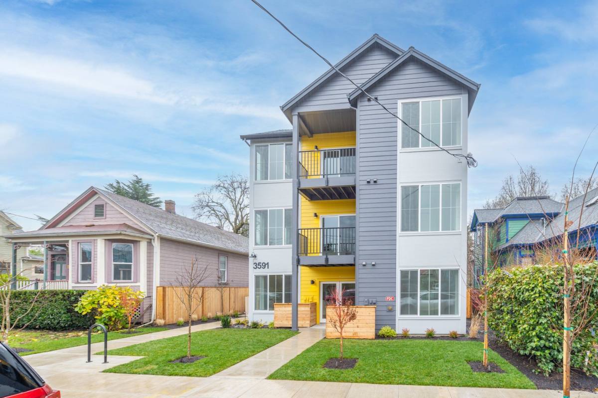 Condo for rent at 3591 N Michigan Ave, Portland, OR 97227