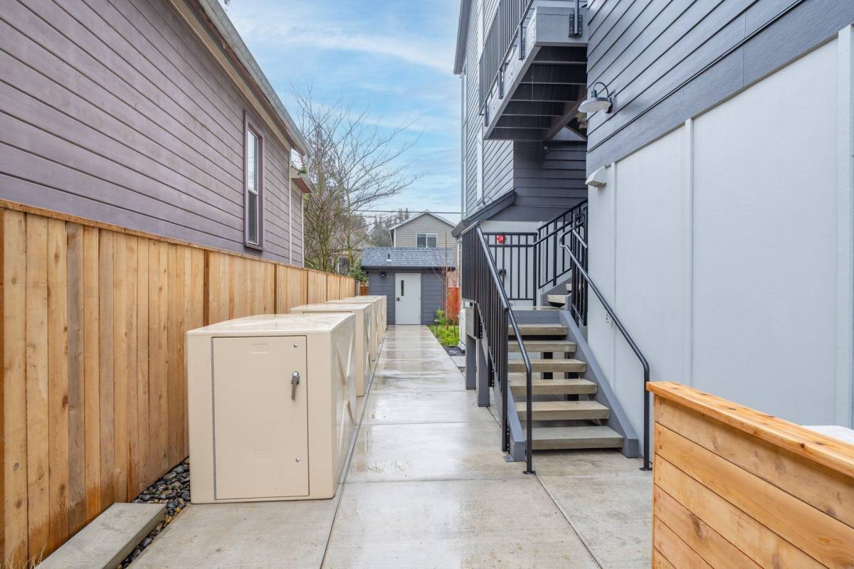 Condo for rent at 3591 N Michigan Ave, Portland, OR 97227