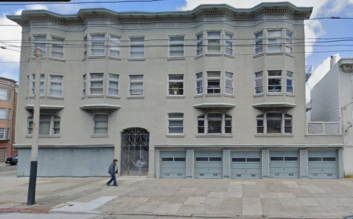 Apartment for rent at 2950 Fulton St, San Francisco, CA 94118
